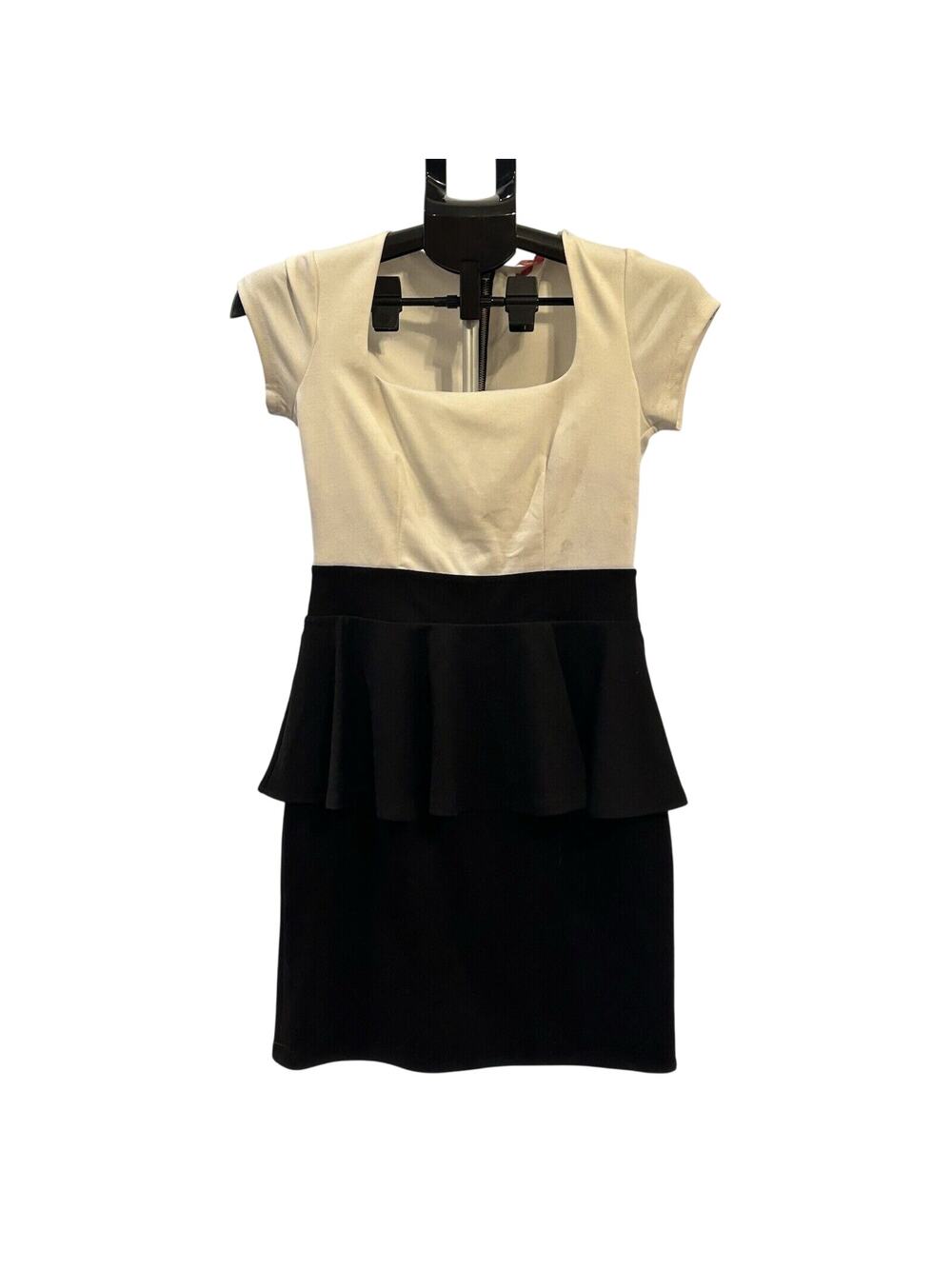 NWT Casual Couture Black/White Peplum Dress Women's size M